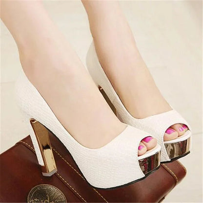 Bridal shoes white and golden 