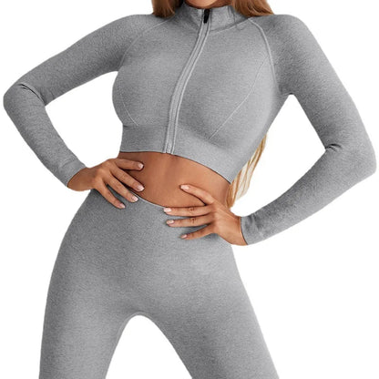 seamless yoga suit 